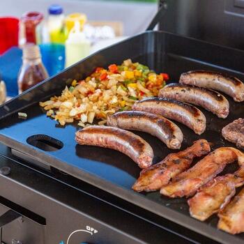 Pit Boss Gasgrill Ultimate 3 mit Plancha
